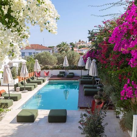 Готель Yayaki Spetses Екстер'єр фото
