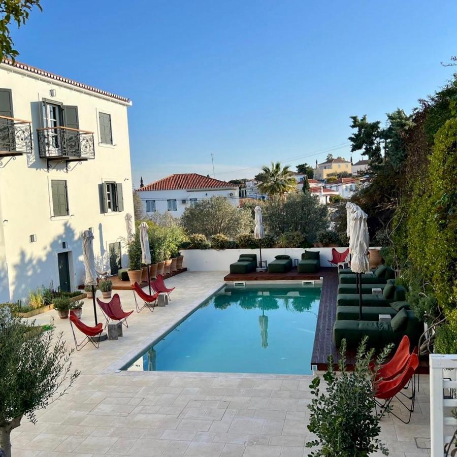 Готель Yayaki Spetses Екстер'єр фото