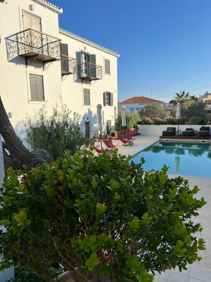 Готель Yayaki Spetses Екстер'єр фото
